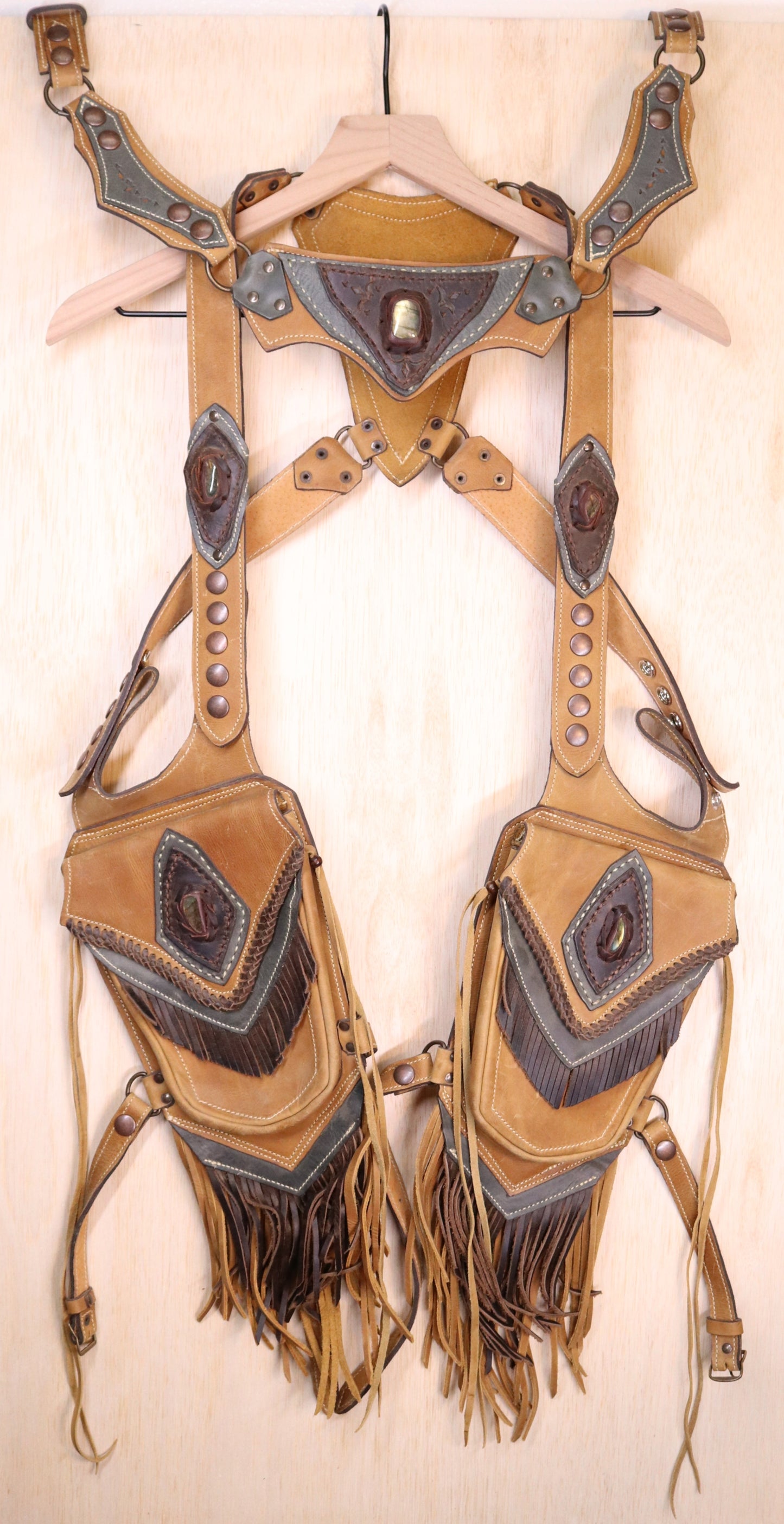 Women's El Viajero Holster | Yellow Leather | Labradorite | With Fringe