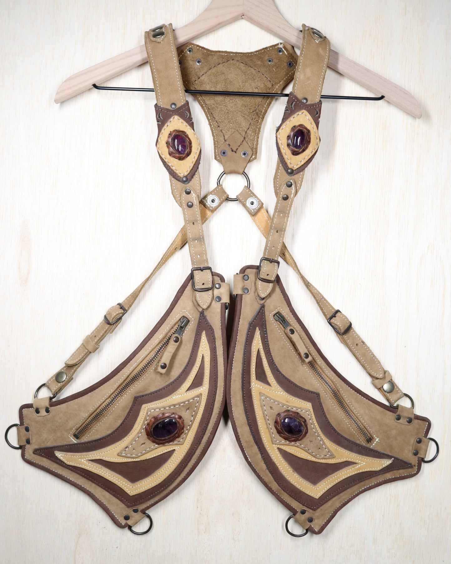 Women's El Oriente Holster | Beige Suede Leather | Amethyst