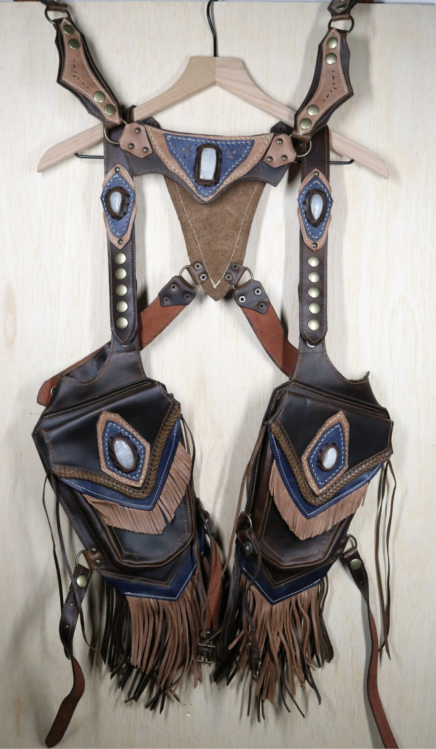 Men's El Viajero Holster | Brown Leather | Moonstone | With Fringe