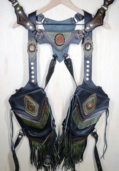 Men's El Viajero Holster | Black Leather | Carnelian | With Fringe