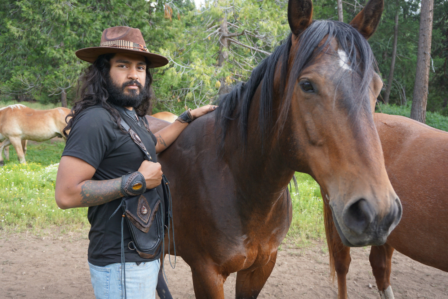 Men's El Viajero Holster | Black Leather | Labradorite | With Fringe