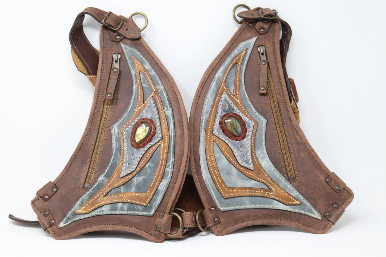 Women's El Oriente Holster | Beige Suede Leather | Amethyst