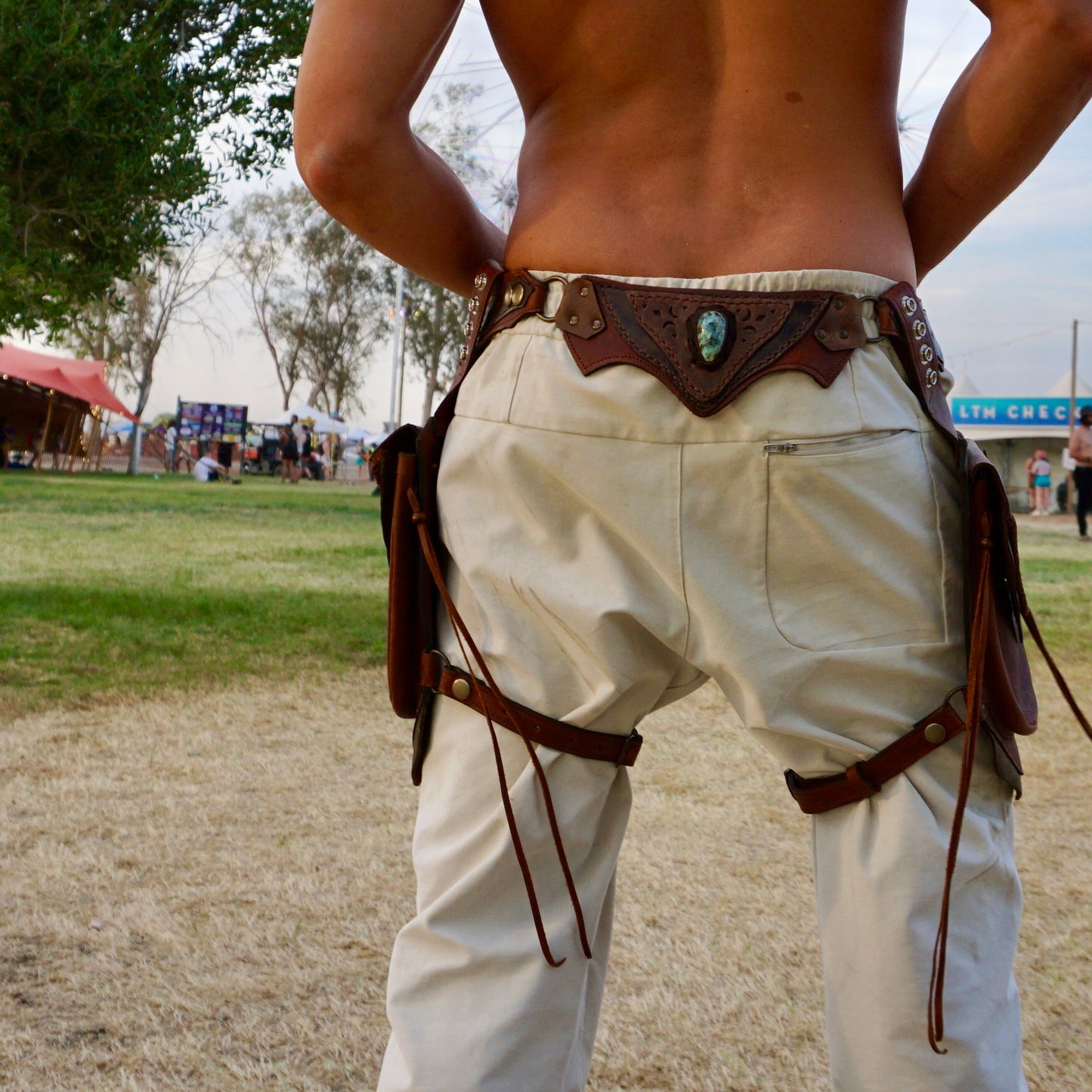 Men's El Viajero Holster | Red Leather | Labradorite | With Fringe